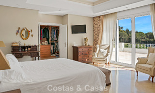 Mansión de lujo de estilo andaluz con vistas al mar en el valle del golf de Nueva Andalucía, Marbella 779185 
