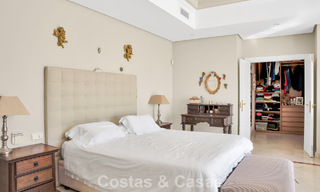 Mansión de lujo de estilo andaluz con vistas al mar en el valle del golf de Nueva Andalucía, Marbella 779187 