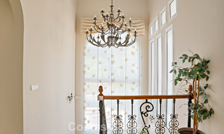 Mansión de lujo de estilo andaluz con vistas al mar en el valle del golf de Nueva Andalucía, Marbella 779191 