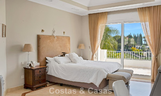 Mansión de lujo de estilo andaluz con vistas al mar en el valle del golf de Nueva Andalucía, Marbella 779196 