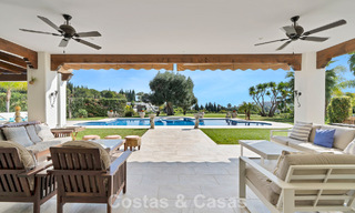 Mansión de lujo de estilo andaluz con vistas al mar en el valle del golf de Nueva Andalucía, Marbella 779199 