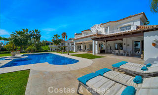 Mansión de lujo de estilo andaluz con vistas al mar en el valle del golf de Nueva Andalucía, Marbella 779206 
