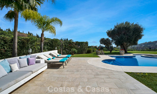 Mansión de lujo de estilo andaluz con vistas al mar en el valle del golf de Nueva Andalucía, Marbella 779208 