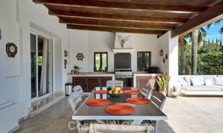 Mansión de lujo de estilo andaluz con vistas al mar en el valle del golf de Nueva Andalucía, Marbella 779211 