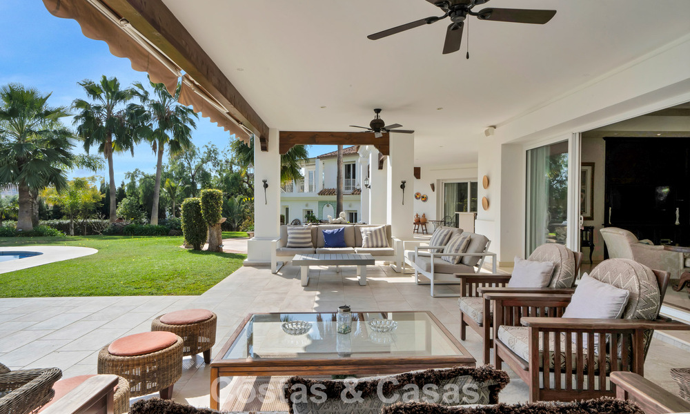Mansión de lujo de estilo andaluz con vistas al mar en el valle del golf de Nueva Andalucía, Marbella 779212