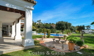 Mansión de lujo de estilo andaluz con vistas al mar en el valle del golf de Nueva Andalucía, Marbella 779214 