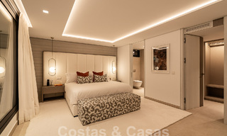 Nueva villa de diseño modernista en venta con vistas al campo de golf en un resort de golf, Marbella - Benahavis 55529 