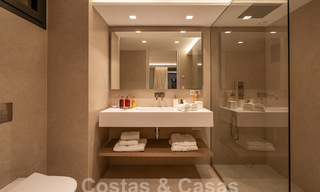 Nueva villa de diseño modernista en venta con vistas al campo de golf en un resort de golf, Marbella - Benahavis 55530 