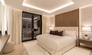 Nueva villa de diseño modernista en venta con vistas al campo de golf en un resort de golf, Marbella - Benahavis 55536 