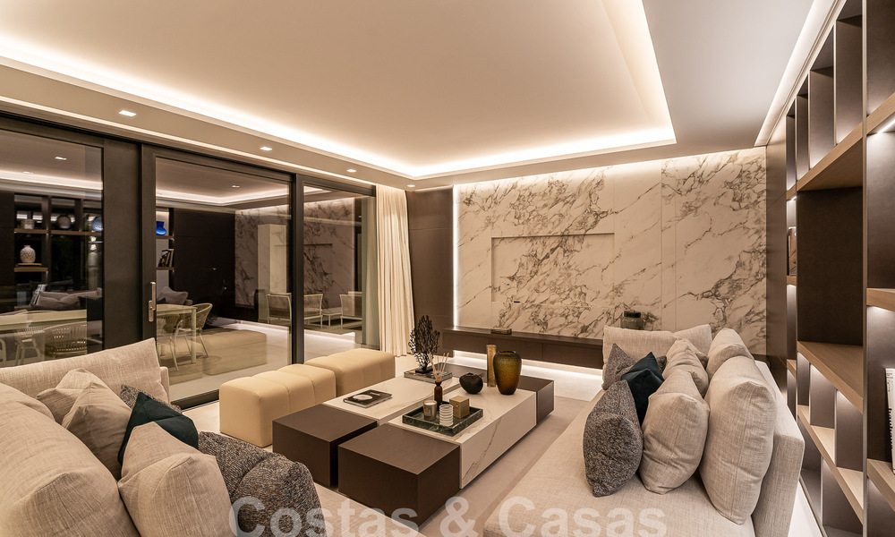 Nueva villa de diseño modernista en venta con vistas al campo de golf en un resort de golf, Marbella - Benahavis 55552