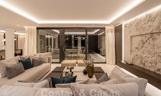 Nueva villa de diseño modernista en venta con vistas al campo de golf en un resort de golf, Marbella - Benahavis 55553 