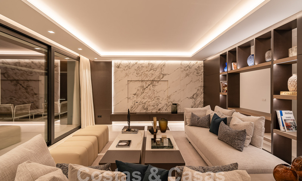 Nueva villa de diseño modernista en venta con vistas al campo de golf en un resort de golf, Marbella - Benahavis 55554