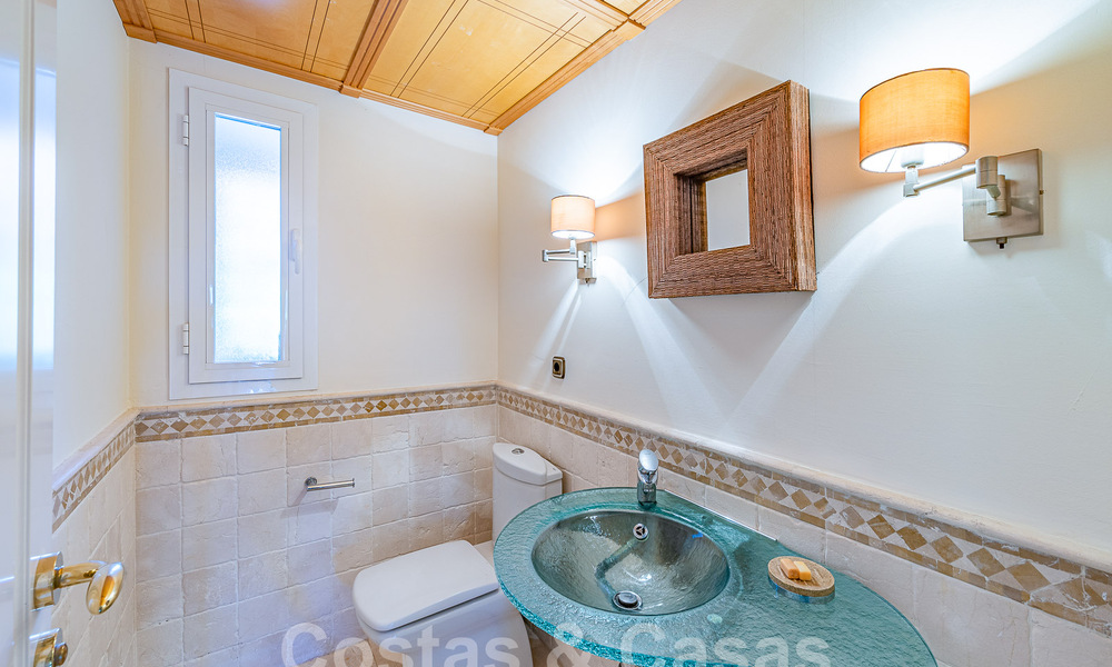 Apartamento de lujo listo para entrar a vivir en venta en el complejo superior Sierra Blanca en la Milla de Oro de Marbella 54965