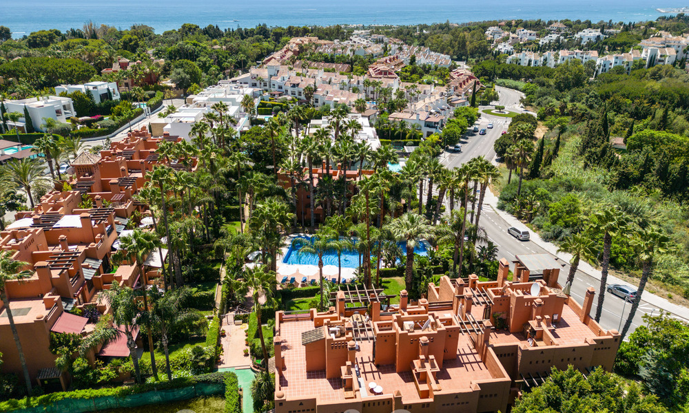 Encantadora casa adosada en venta a poca distancia de la playa, en la Milla de Oro de Marbella 58102