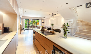 Encantadora casa adosada en venta a poca distancia de la playa, en la Milla de Oro de Marbella 58112 