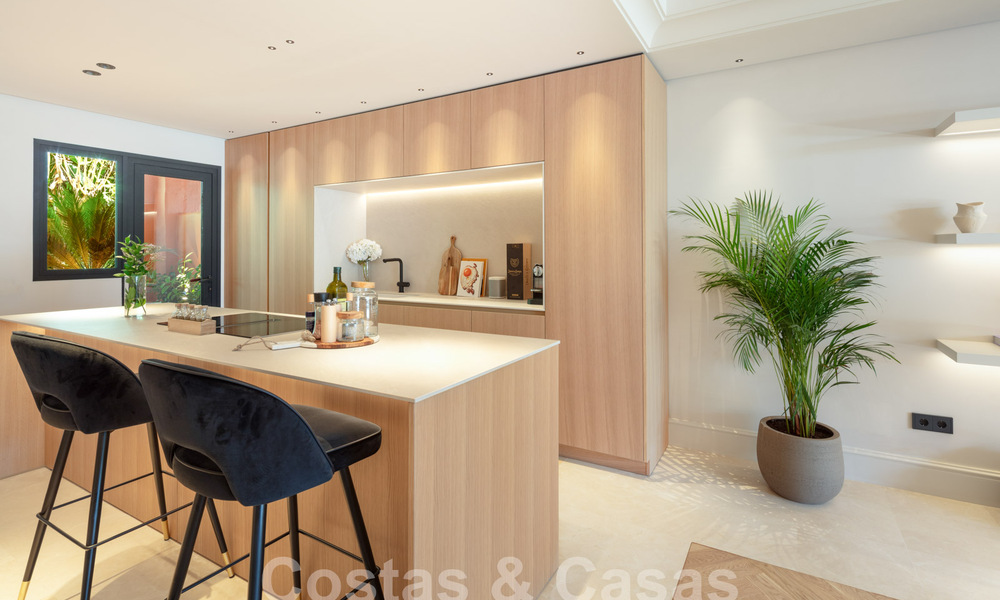 Encantadora casa adosada en venta a poca distancia de la playa, en la Milla de Oro de Marbella 58113