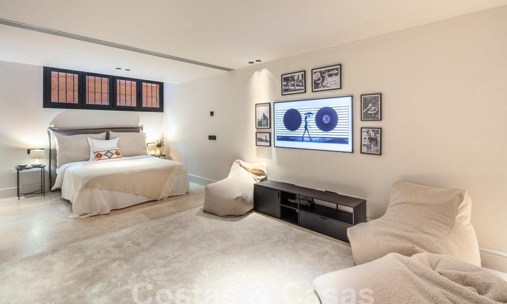 Encantadora casa adosada en venta a poca distancia de la playa, en la Milla de Oro de Marbella 58122