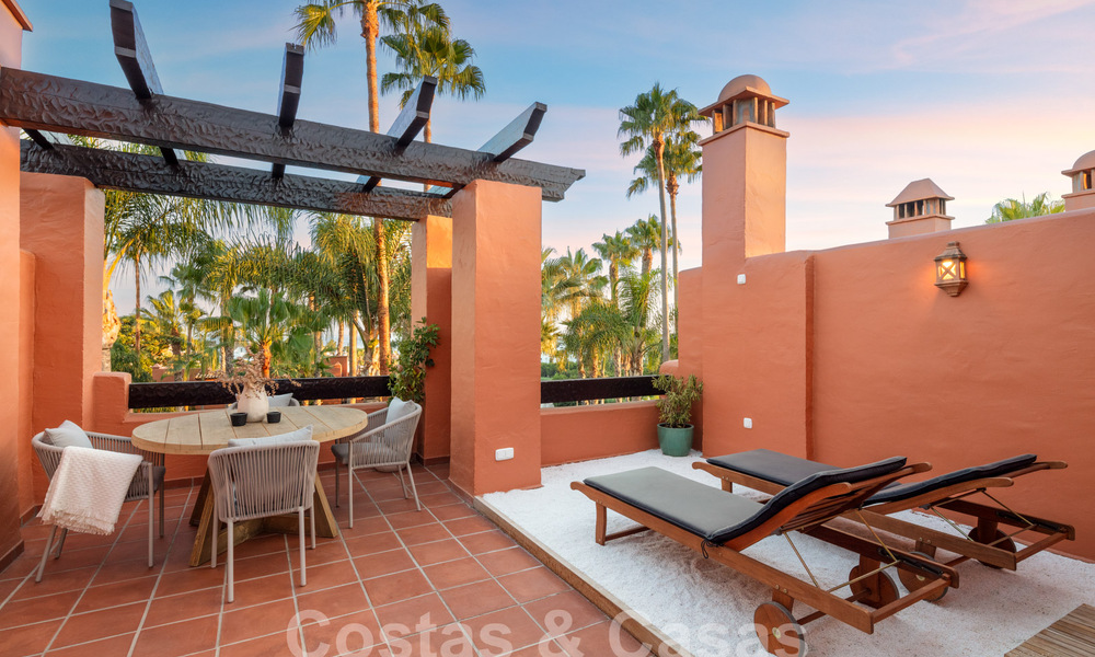Encantadora casa adosada en venta a poca distancia de la playa, en la Milla de Oro de Marbella 58123