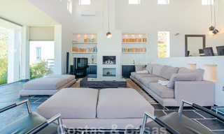 Espaciosa villa de lujo en venta con vistas panorámicas al mar en una gran parcela en Mijas, Costa del Sol 55592 