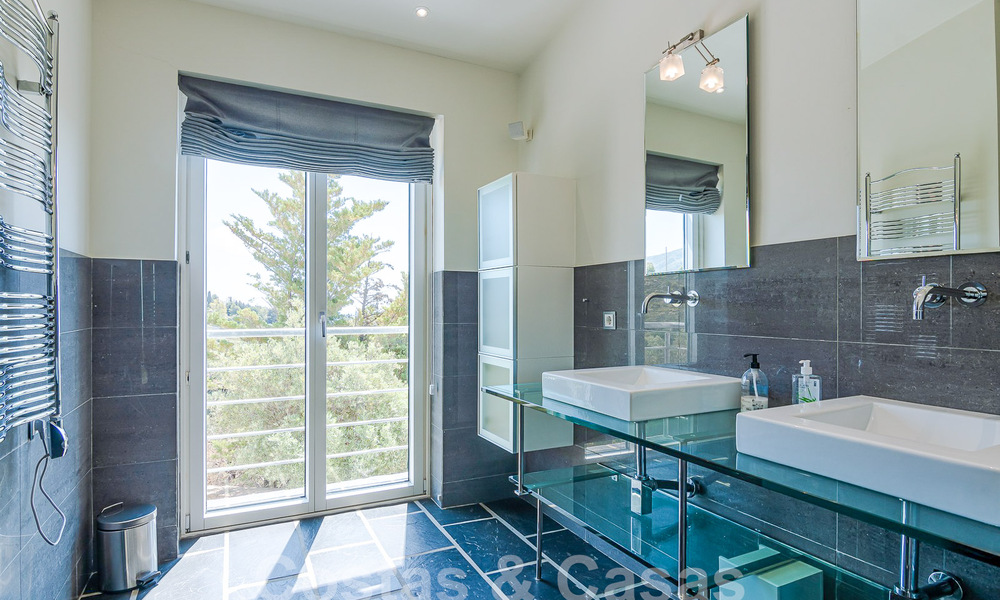 Espaciosa villa de lujo en venta con vistas panorámicas al mar en una gran parcela en Mijas, Costa del Sol 55600