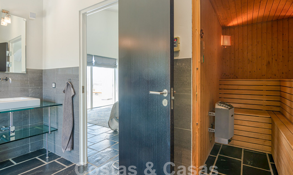 Espaciosa villa de lujo en venta con vistas panorámicas al mar en una gran parcela en Mijas, Costa del Sol 55603