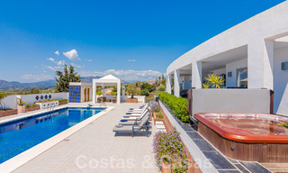 Espaciosa villa de lujo en venta con vistas panorámicas al mar en una gran parcela en Mijas, Costa del Sol 55610 