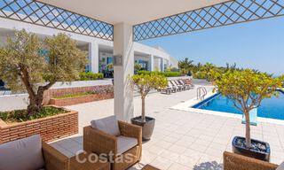 Espaciosa villa de lujo en venta con vistas panorámicas al mar en una gran parcela en Mijas, Costa del Sol 55612 