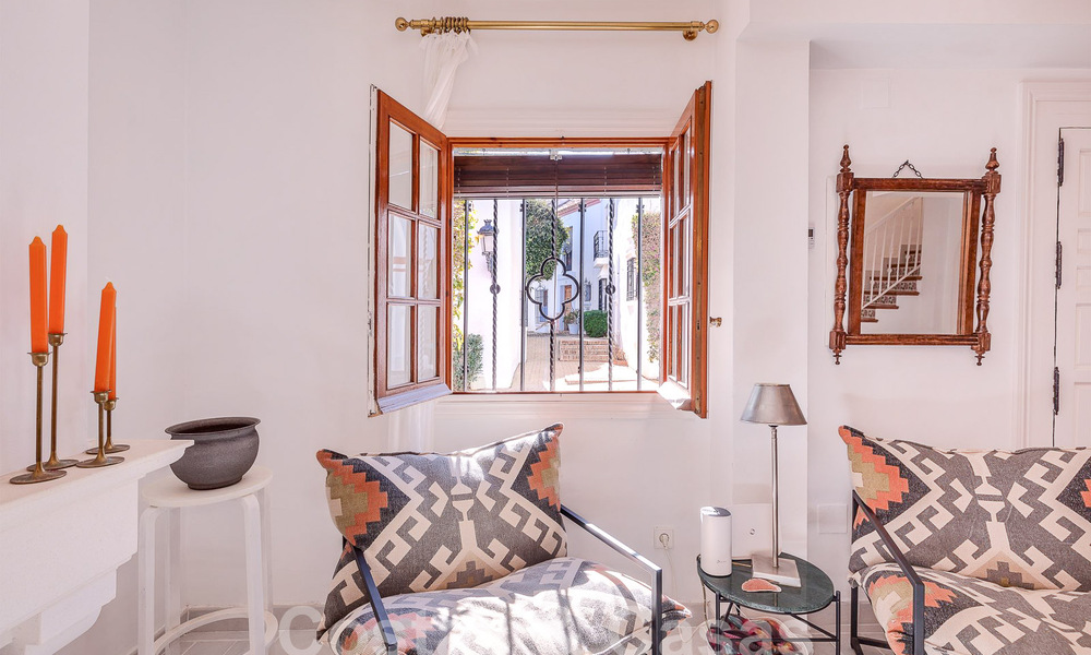 Bonita y pintoresca casa en venta inmersa en el encanto andaluz a un paso de la playa en Guadalmina Baja, Marbella 55374