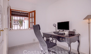 Bonita y pintoresca casa en venta inmersa en el encanto andaluz a un paso de la playa en Guadalmina Baja, Marbella 55375 