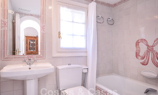 Bonita y pintoresca casa en venta inmersa en el encanto andaluz a un paso de la playa en Guadalmina Baja, Marbella 55376 