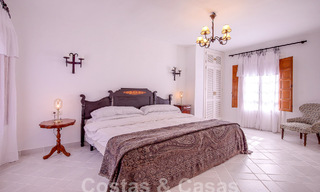 Bonita y pintoresca casa en venta inmersa en el encanto andaluz a un paso de la playa en Guadalmina Baja, Marbella 55378 