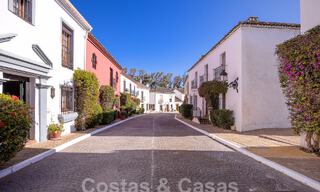 Bonita y pintoresca casa en venta inmersa en el encanto andaluz a un paso de la playa en Guadalmina Baja, Marbella 55387 