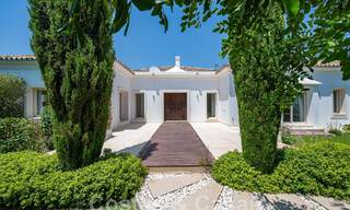 Villa mediterránea de lujo de una sola planta en venta en una zona residencial aislada en la Milla de Oro de Marbella 55746 