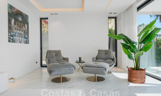 Nueva villa de diseño modernista en venta con impresionantes vistas al mar en prestigioso resort de golf en Marbella - Benahavis 55872 