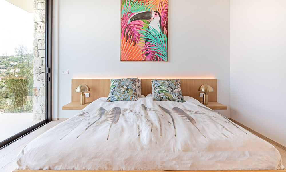 Villa de lujo ultramoderna en venta en primera línea de golf en el prestigioso Marbella Club Golf Resort en Benahavis 56110