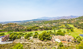 Villa de lujo ultramoderna en venta en primera línea de golf en el prestigioso Marbella Club Golf Resort en Benahavis 56125 