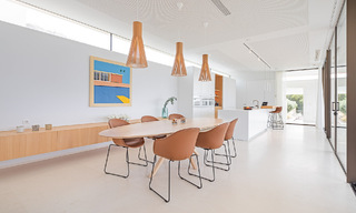 Villa de lujo ultramoderna en venta en primera línea de golf en el prestigioso Marbella Club Golf Resort en Benahavis 56130 