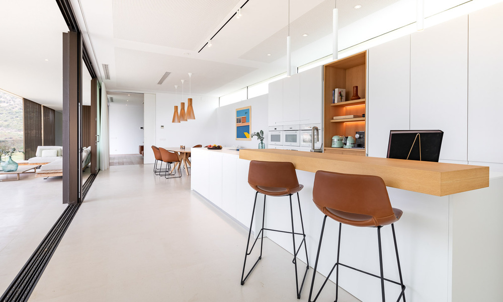 Villa de lujo ultramoderna en venta en primera línea de golf en el prestigioso Marbella Club Golf Resort en Benahavis 56133