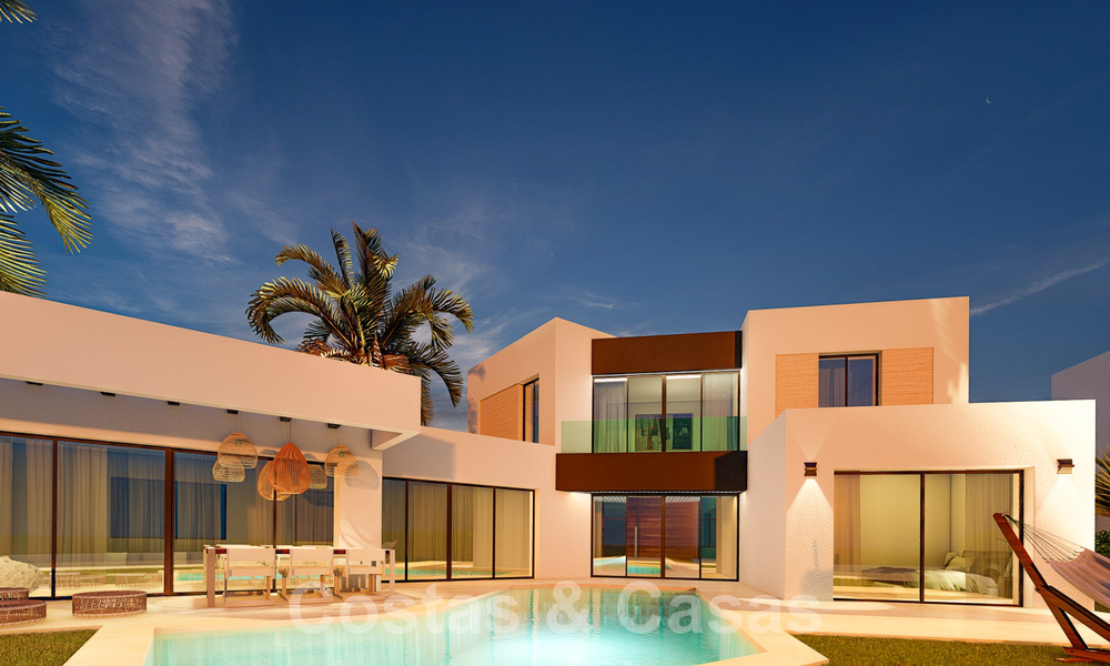 Nuevas y modernas villas de lujo en venta en primera línea de golf cerca de todos los servicios en Estepona 55729