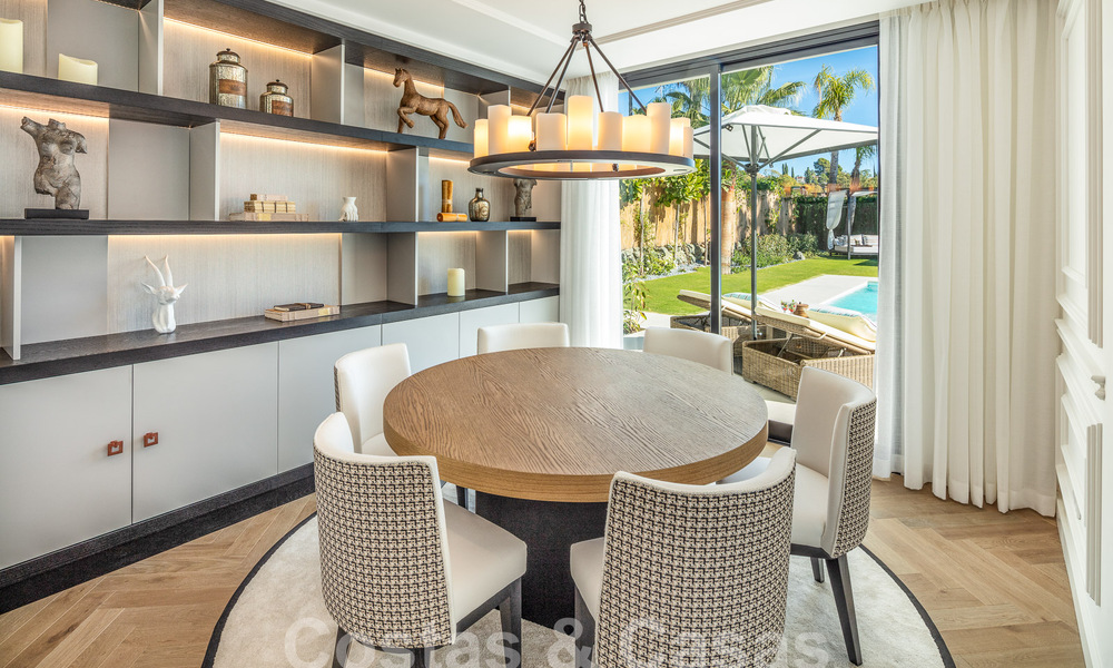 Villa superior renovada de estilo moderno en venta en el corazón del valle del golf de Nueva Andalucia, Marbella 56051