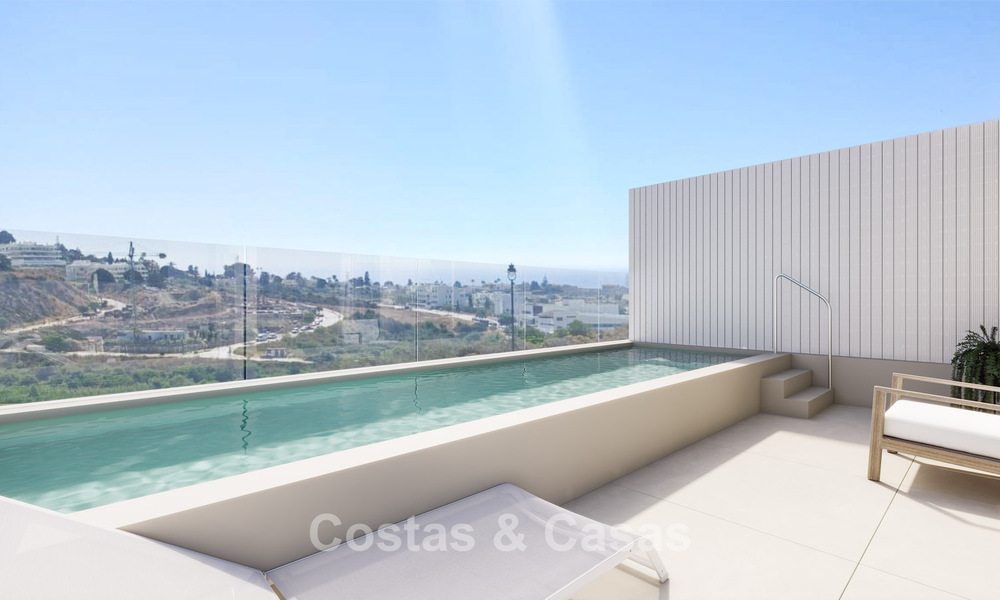 Nueva promoción de 10 casas boutique en venta con impresionantes vistas al golf y al mar y piscina privada al oeste del centro de Estepona 56280