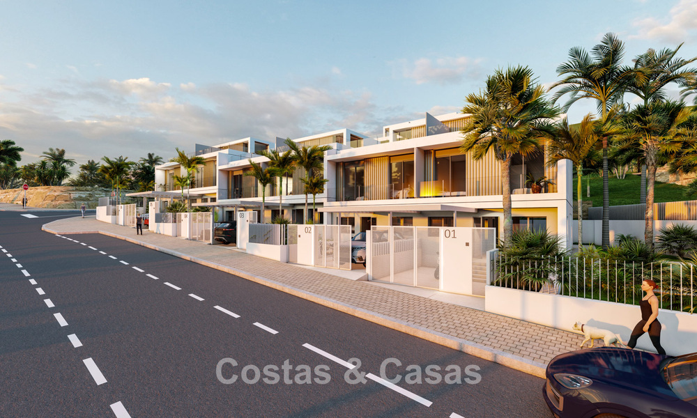 Nueva promoción de 10 casas boutique en venta con impresionantes vistas al golf y al mar y piscina privada al oeste del centro de Estepona 56286