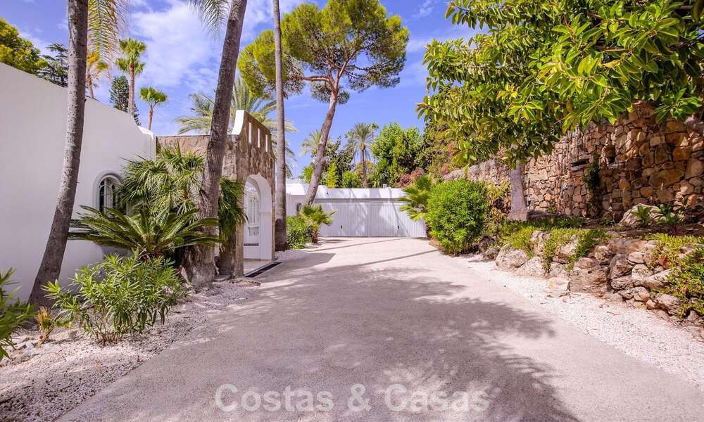 Elegante villa de una sola planta en venta a poca distancia de la playa en la Nueva Milla de Oro entre Marbella y Estepona 56515