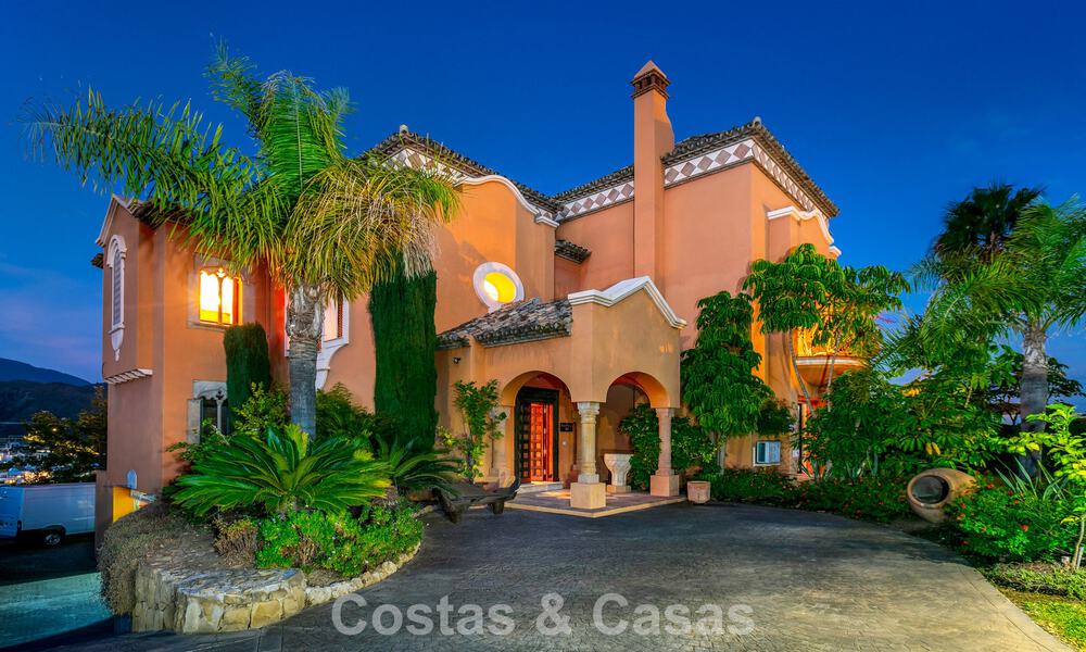 Prestigiosa villa de lujo en venta de estilo clásico español con vistas al mar en La Quinta en Marbella - Benahavis 56521
