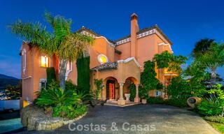 Prestigiosa villa de lujo en venta de estilo clásico español con vistas al mar en La Quinta en Marbella - Benahavis 56521 