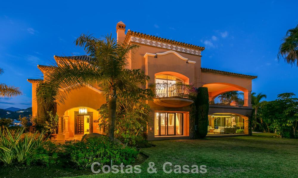 Prestigiosa villa de lujo en venta de estilo clásico español con vistas al mar en La Quinta en Marbella - Benahavis 56522
