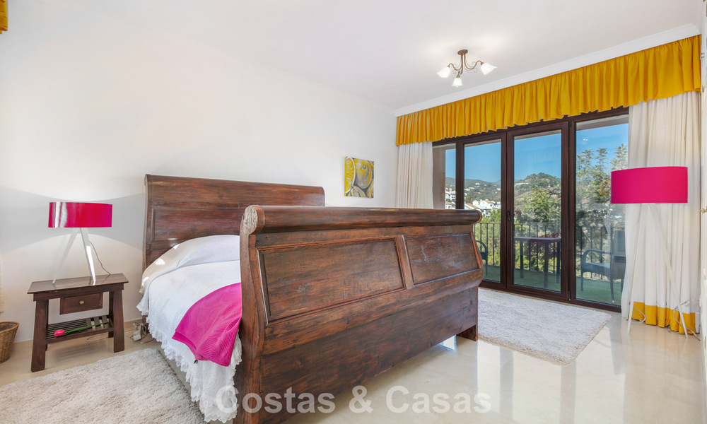 Prestigiosa villa de lujo en venta de estilo clásico español con vistas al mar en La Quinta en Marbella - Benahavis 56526
