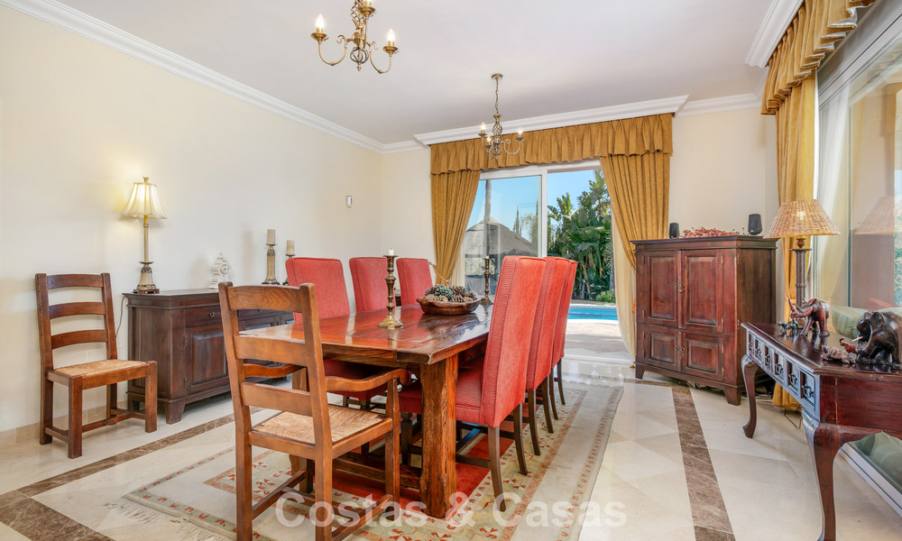 Prestigiosa villa de lujo en venta de estilo clásico español con vistas al mar en La Quinta en Marbella - Benahavis 56532