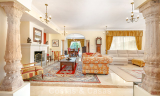 Prestigiosa villa de lujo en venta de estilo clásico español con vistas al mar en La Quinta en Marbella - Benahavis 56537 