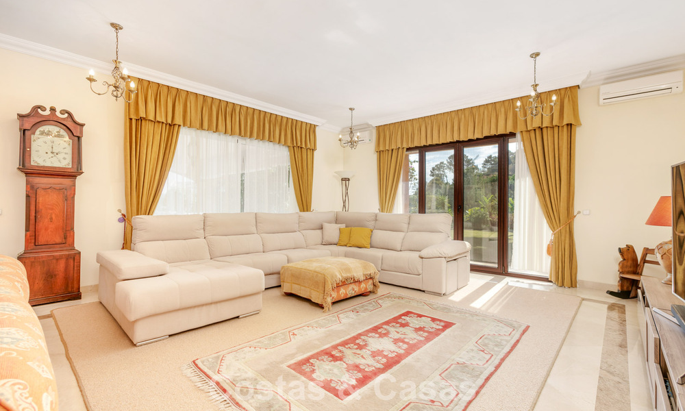 Prestigiosa villa de lujo en venta de estilo clásico español con vistas al mar en La Quinta en Marbella - Benahavis 56538